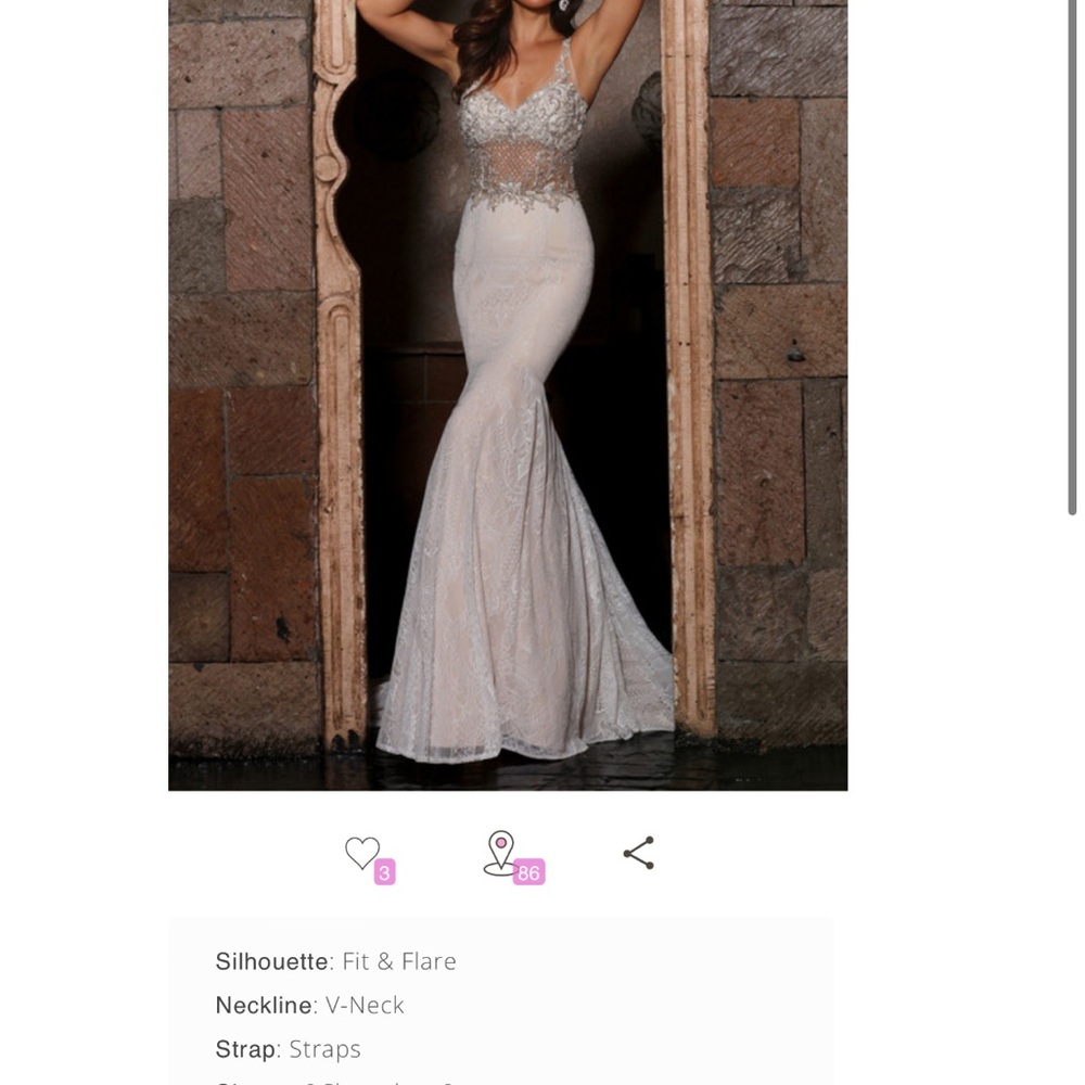 Elegant White Lace Wedding Dress